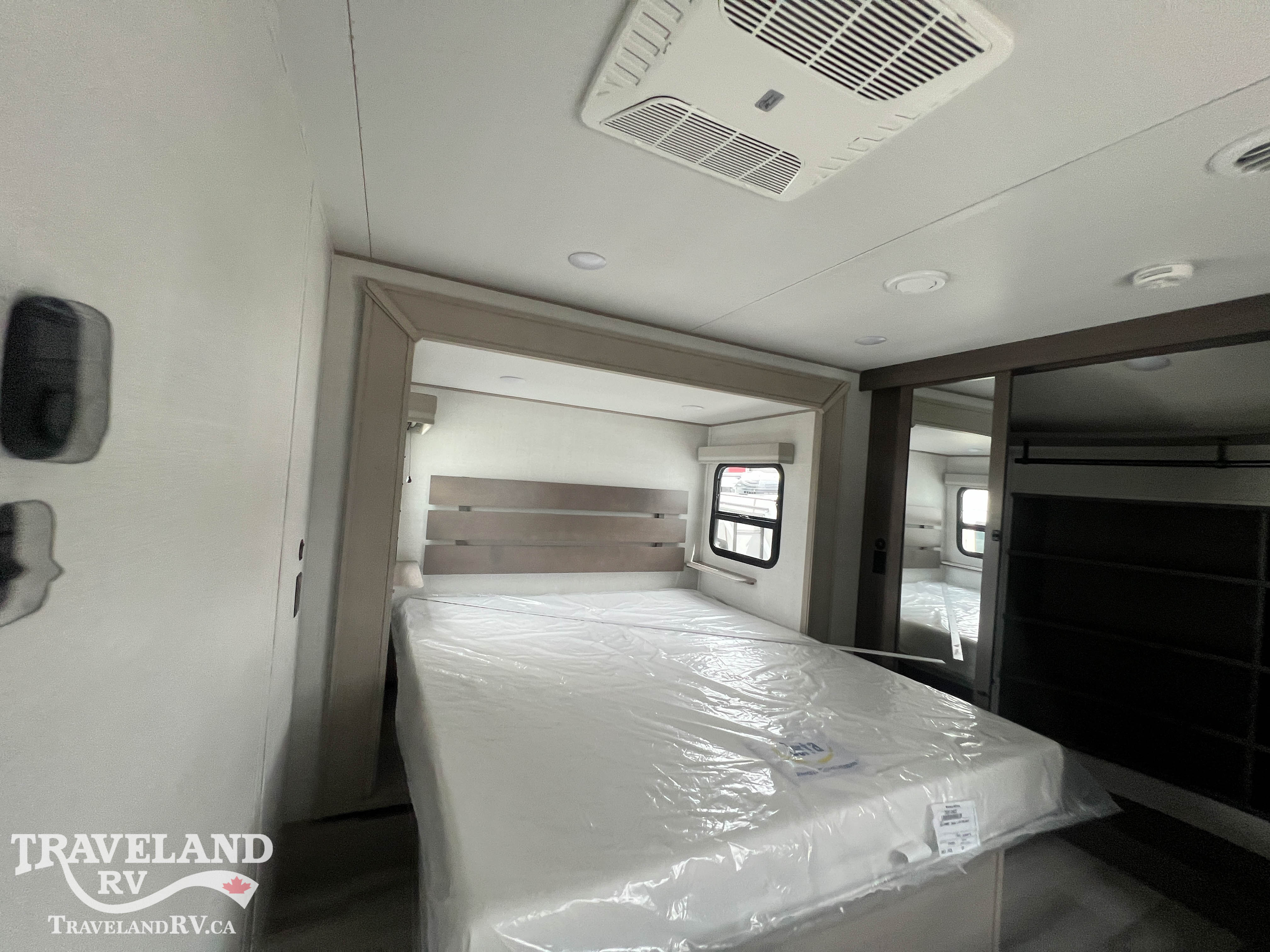 2024 Grand Design Influence 3704BH - Image 28