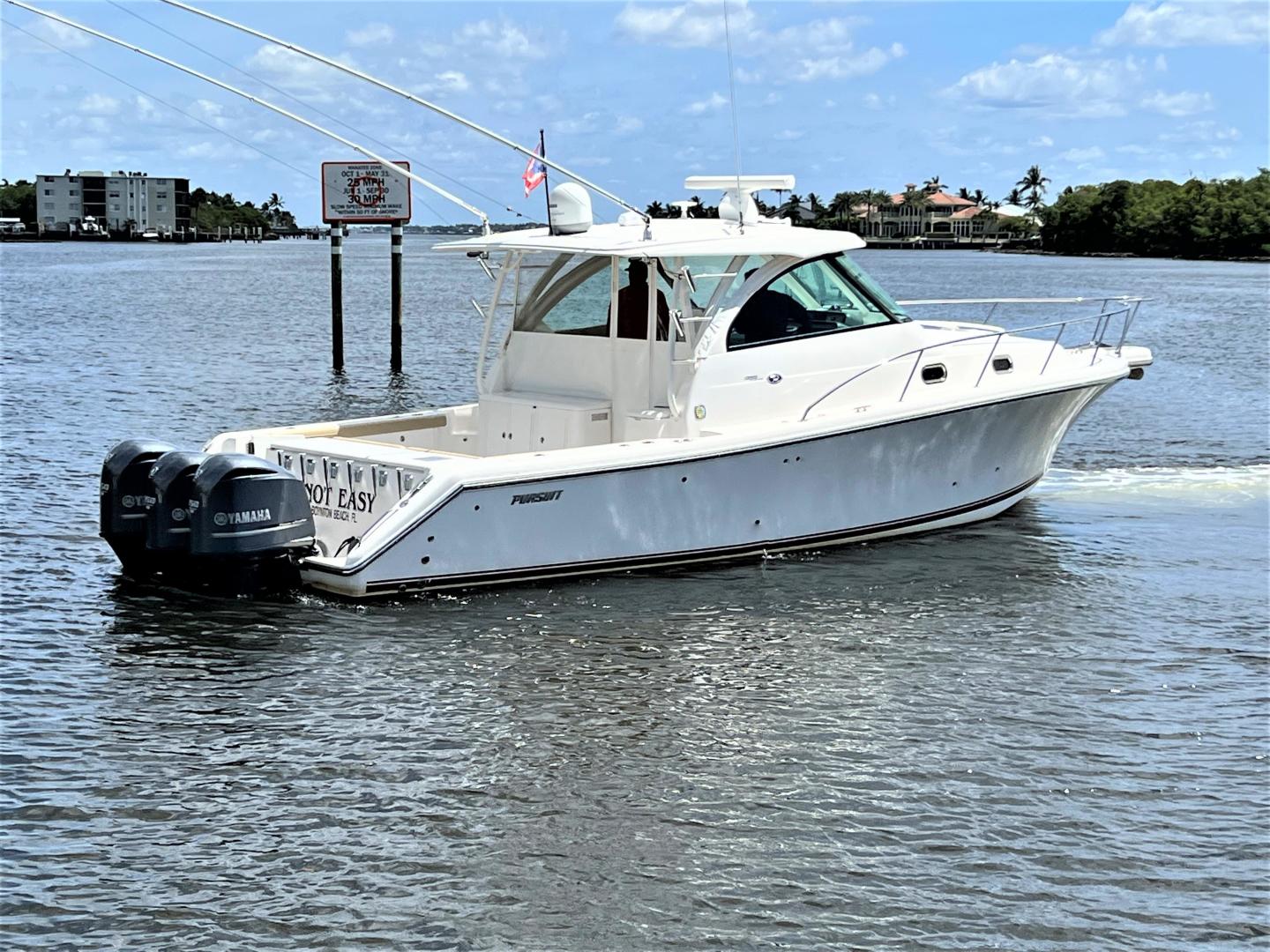 2016 Pursuit OS 385 Offshore - Image 4