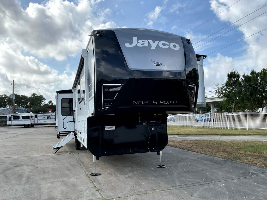 2027 JAYCO NORTH POINT 361RLBH - Image 4