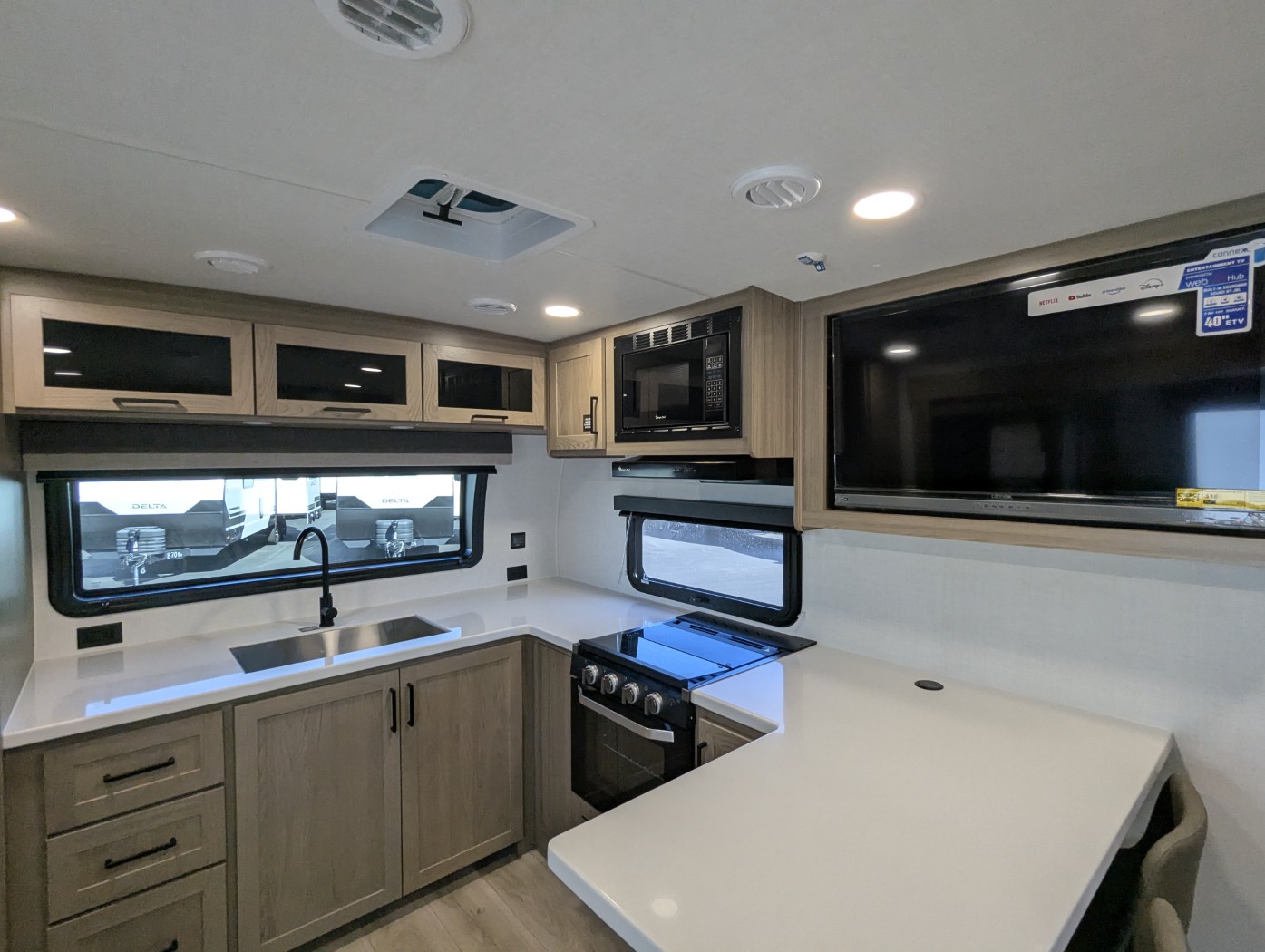 2027 Forest River Rockwood Mini Lite 2523MBR - Image 13