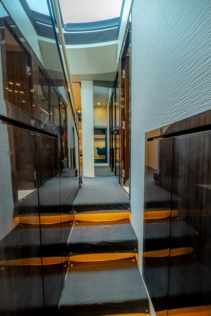 2017 Azimut 77S - Image 102