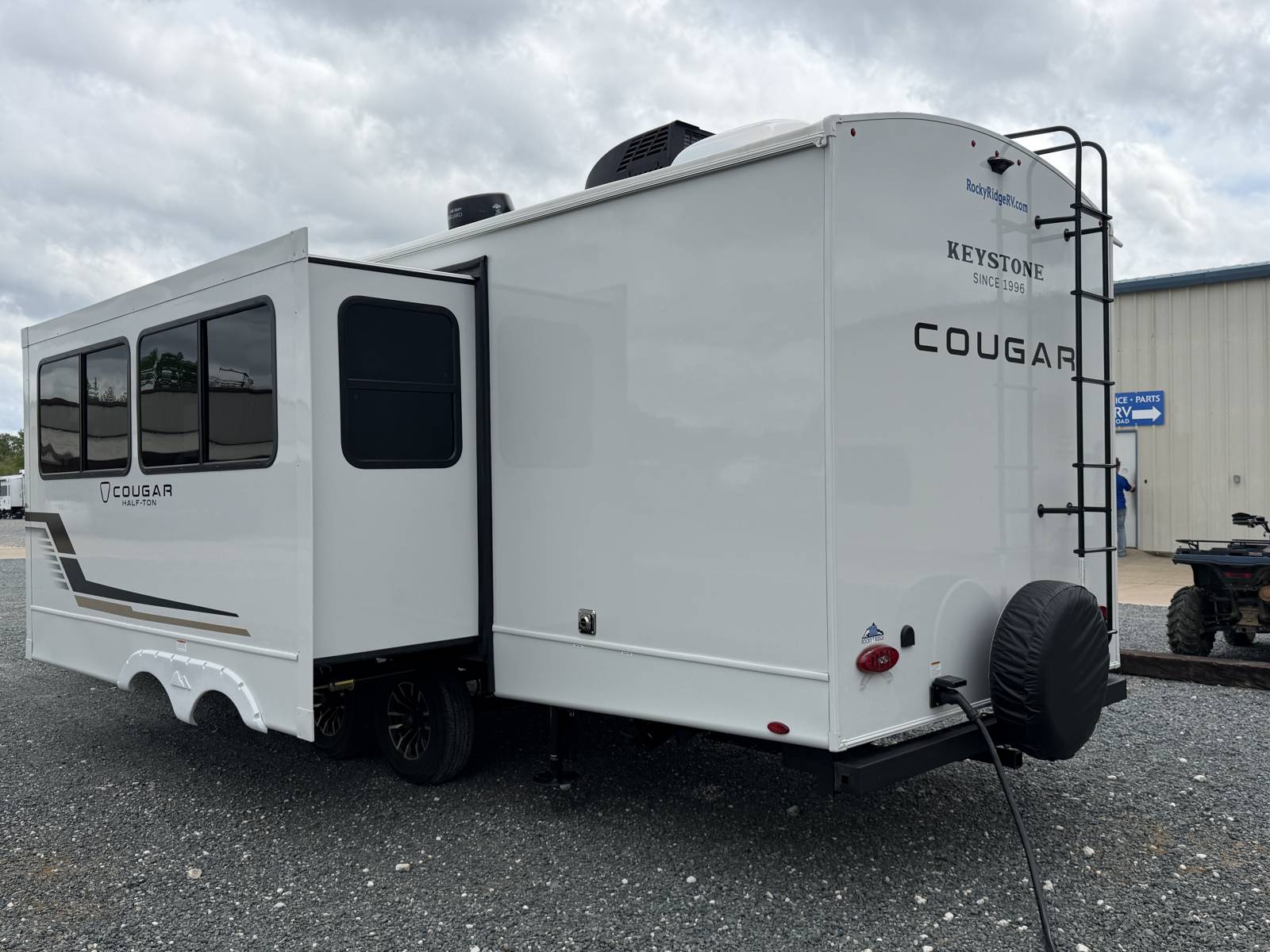 2026 Keystone Cougar Half-Ton 26LBW - Image 5