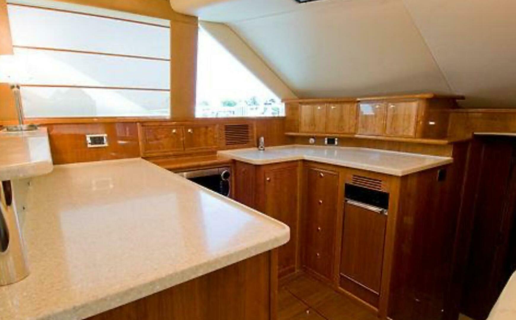 2009 Riviera 47 Enclosed Flybridge Series II - Image 33