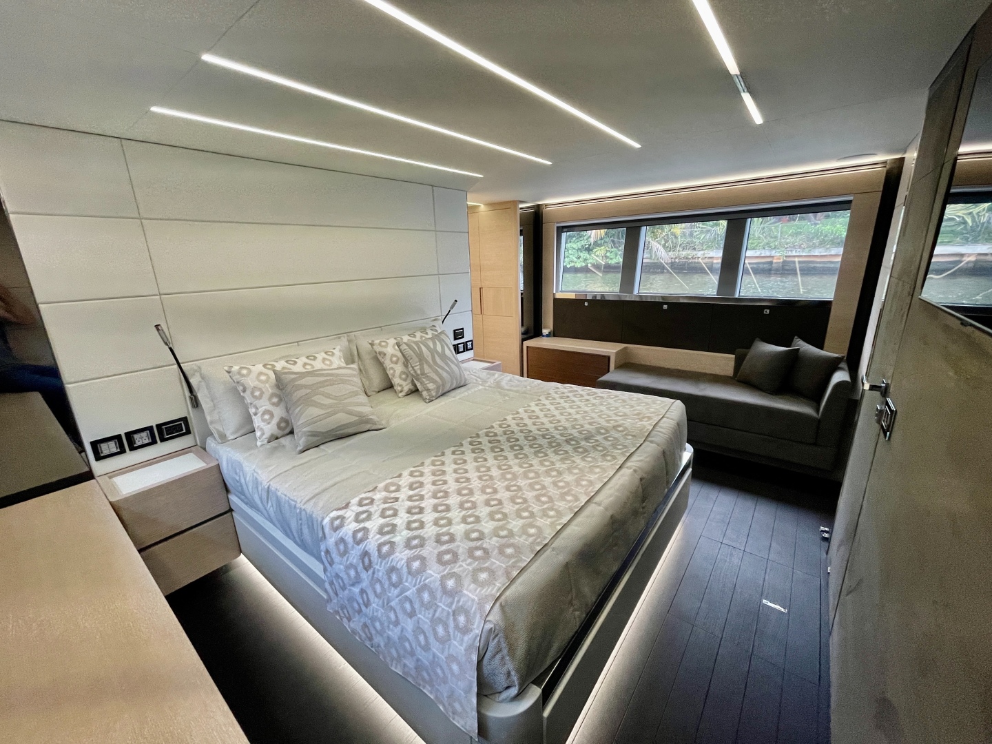 2021 Astondoa 66 Flybridge - Image 17