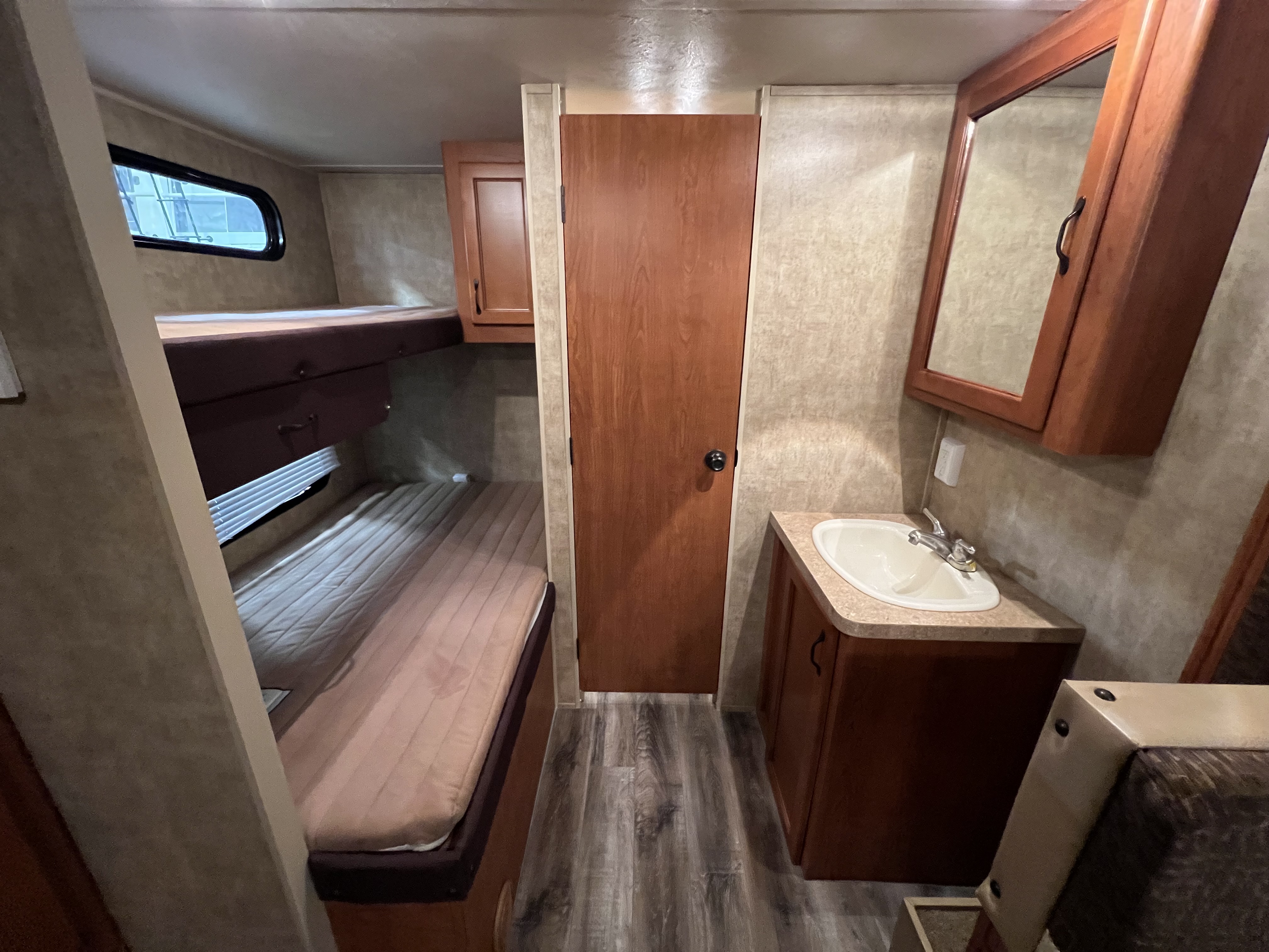 2013 CHEROKEE GREY WOLF 28BHG - Image 16