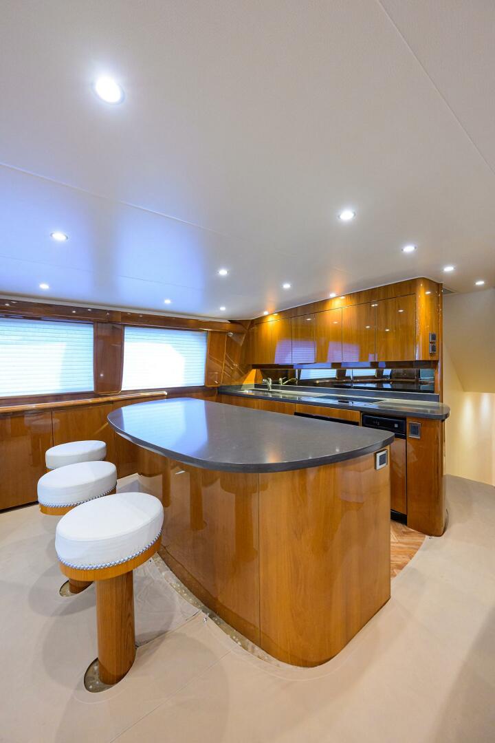 2014 Viking 76 Enclosed Bridge - Image 15