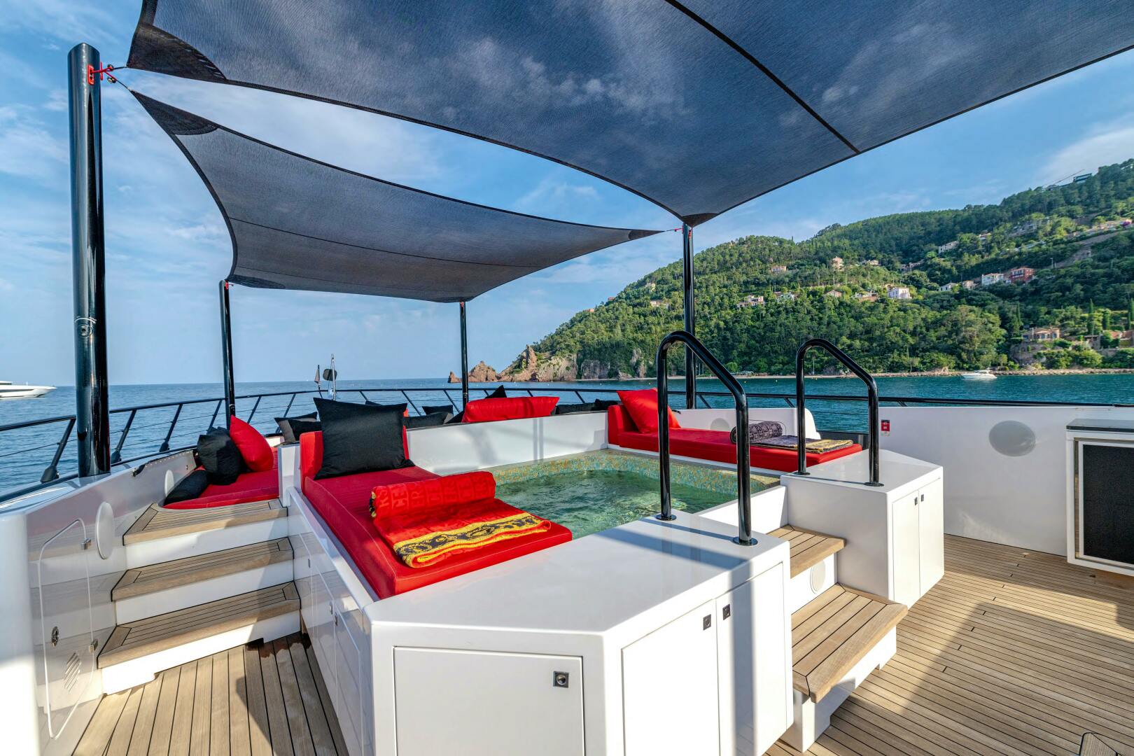 2017 Overmarine Mangusta 165 E - Image 15