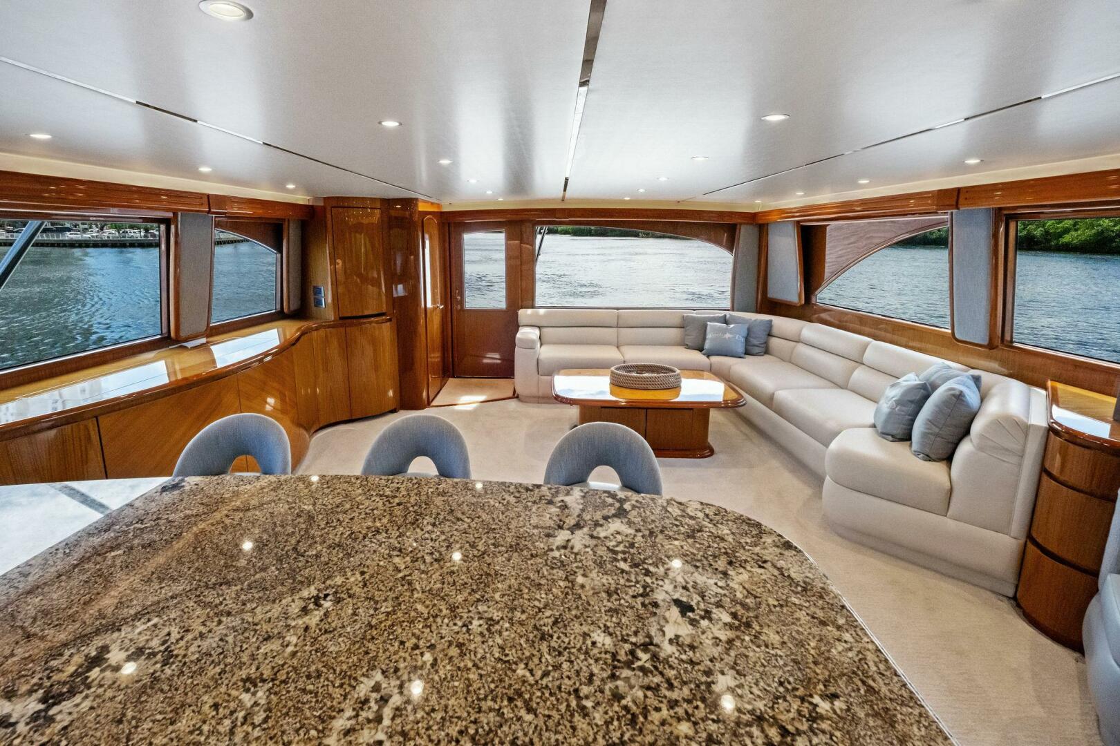 2012 Viking 82 Convertible - Image 11