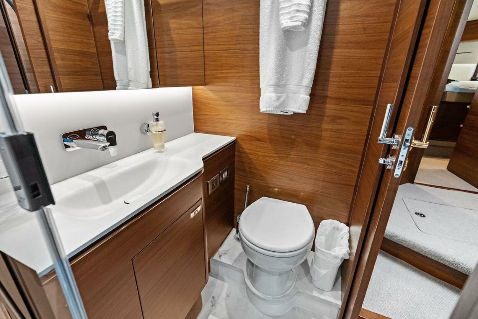 2021 Princess V55 - Image 36