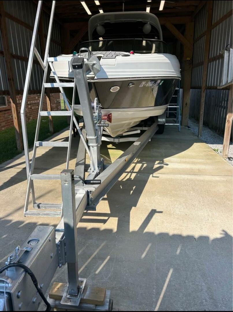 2018 Rinker 29QX - Image 3