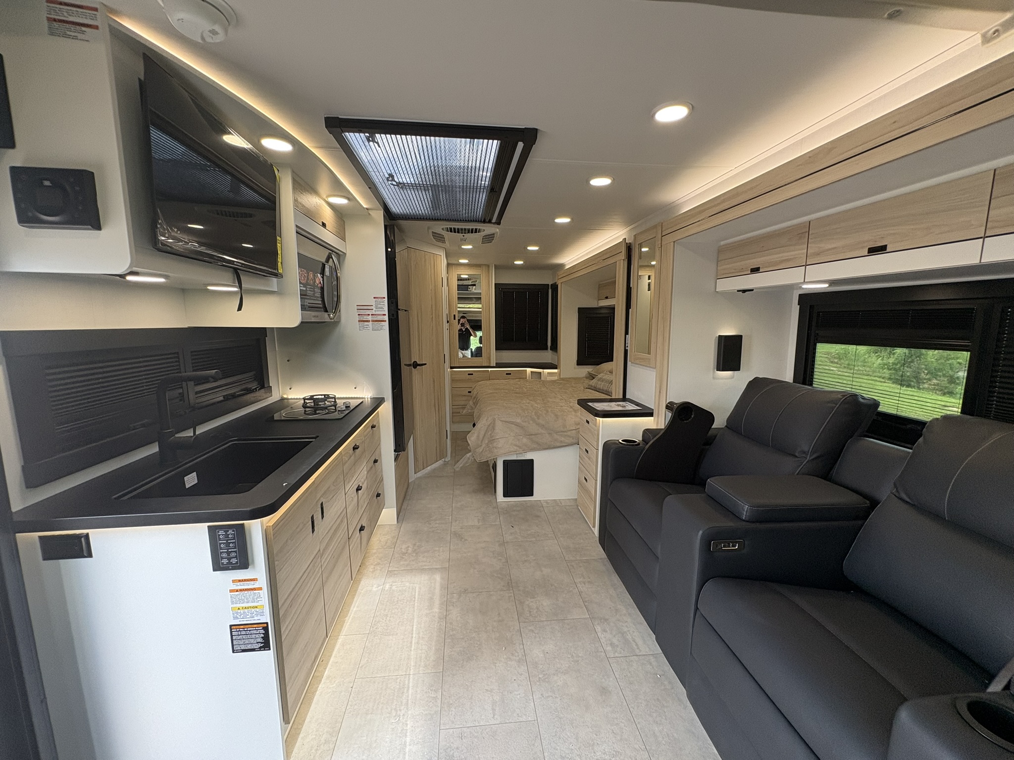 2027 JAYCO MELBOURNE PRESTIGE 25LP - Image 22