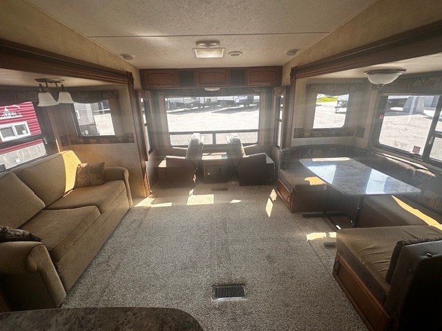 2014 KEYSTONE RV SPRINGDALE 253 REGL - Image 14