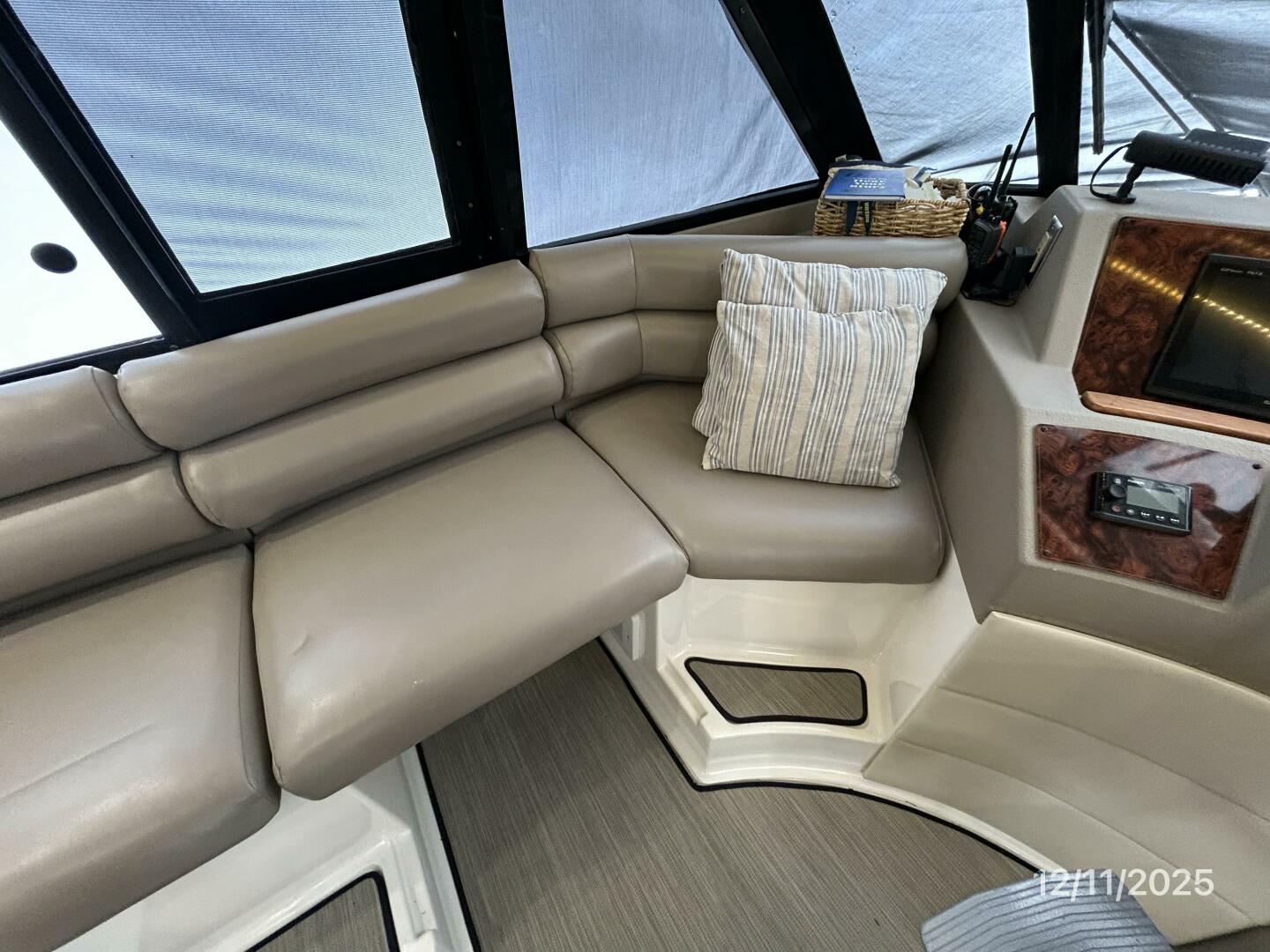 1998 Bayliner 4788 - Image 50