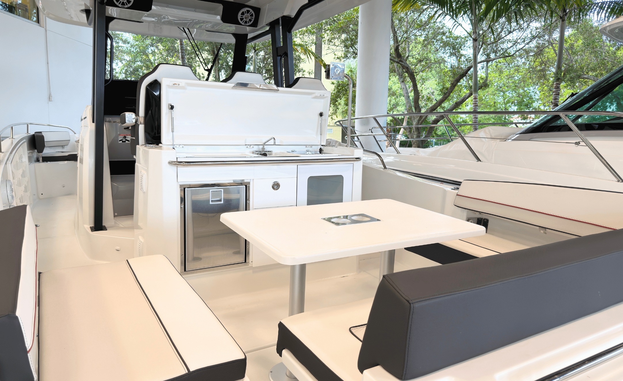 2024 JEANNEAU LEADER 10.5 CC - Image 11