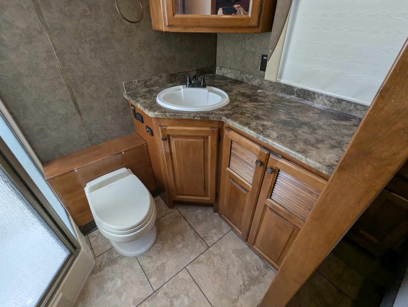 2014 Tiffin Allegro 36 LA - Image 32
