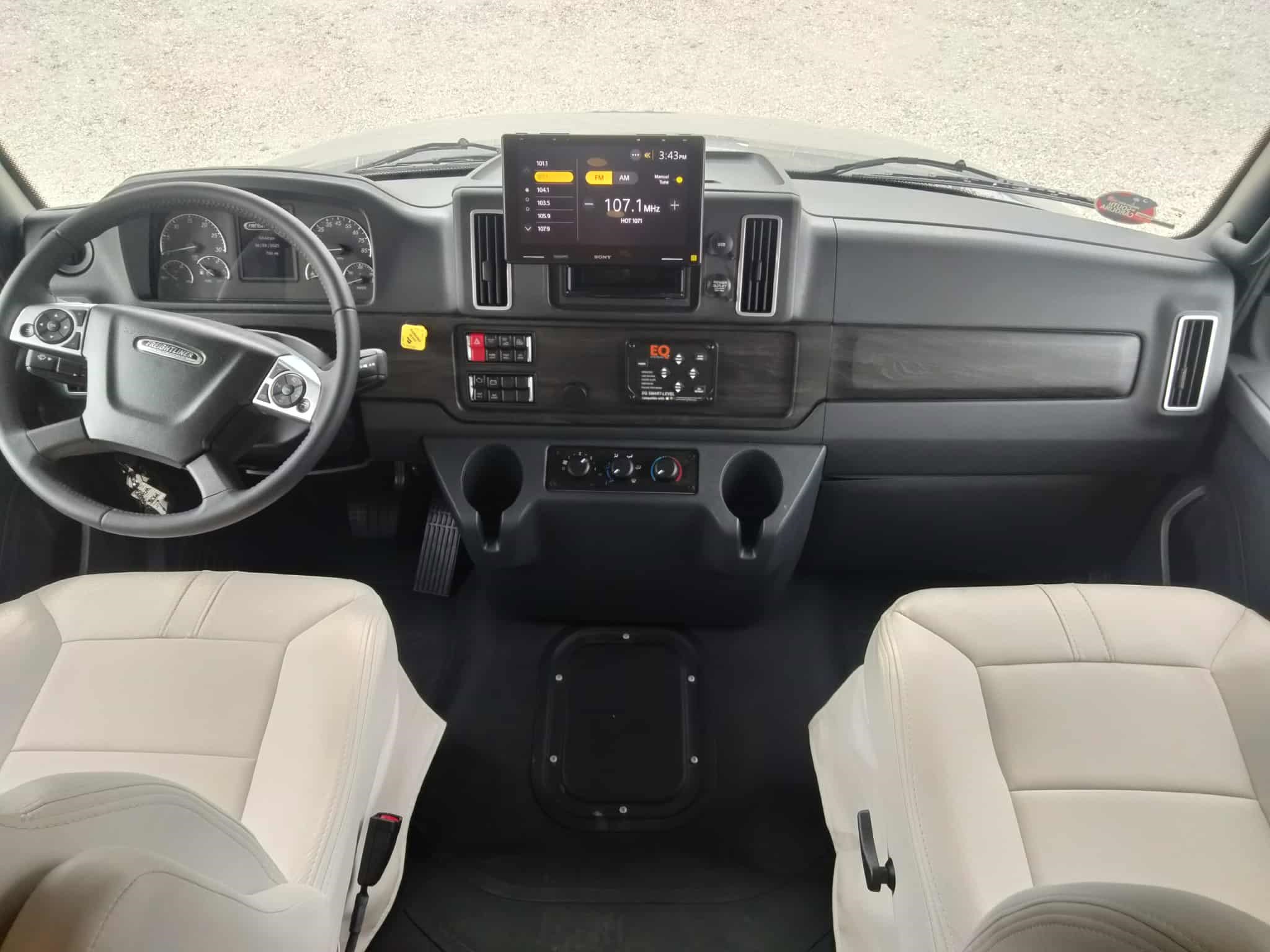 2026 ENTEGRA COACH ACCOLADE 37M - Image 10