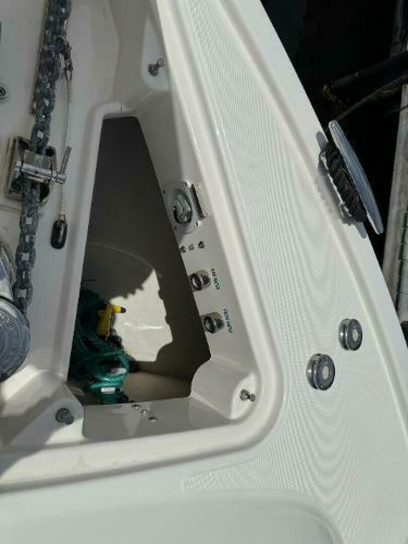 2010 Tiara Yachts 5800 Sovran - Image 104