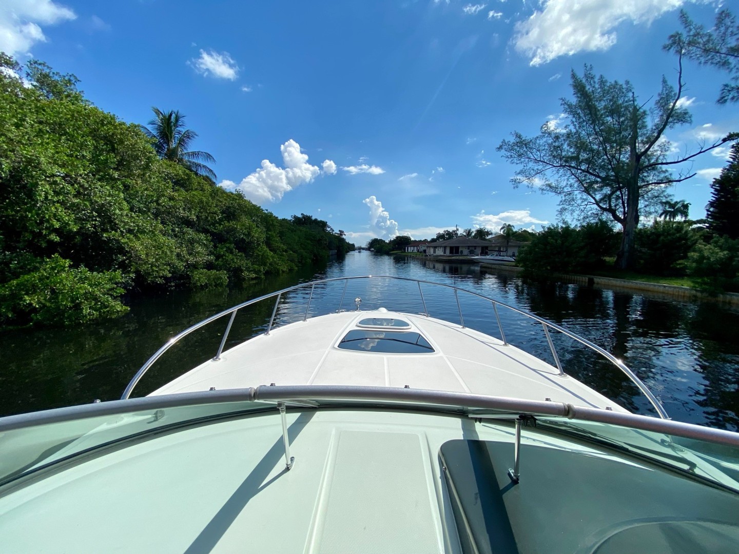 2013 Sea Ray 310 Sundancer - Image 6