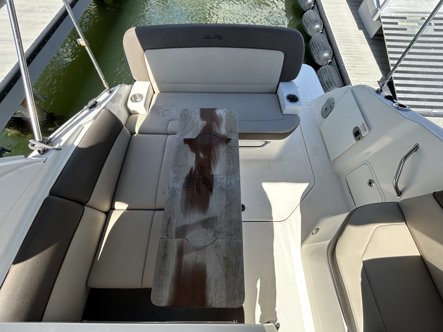 2014 Sea Ray - Image 42