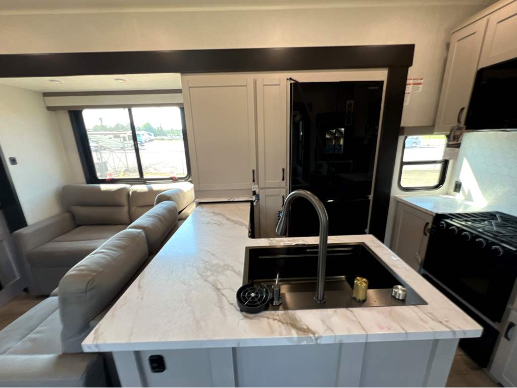 2026 JAYCO SEISMIC 395 - Image 18