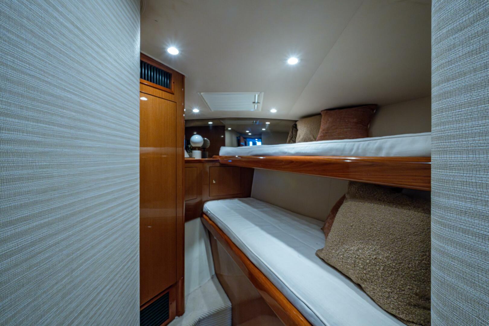 2004 Viking 48 Convertible - Image 23