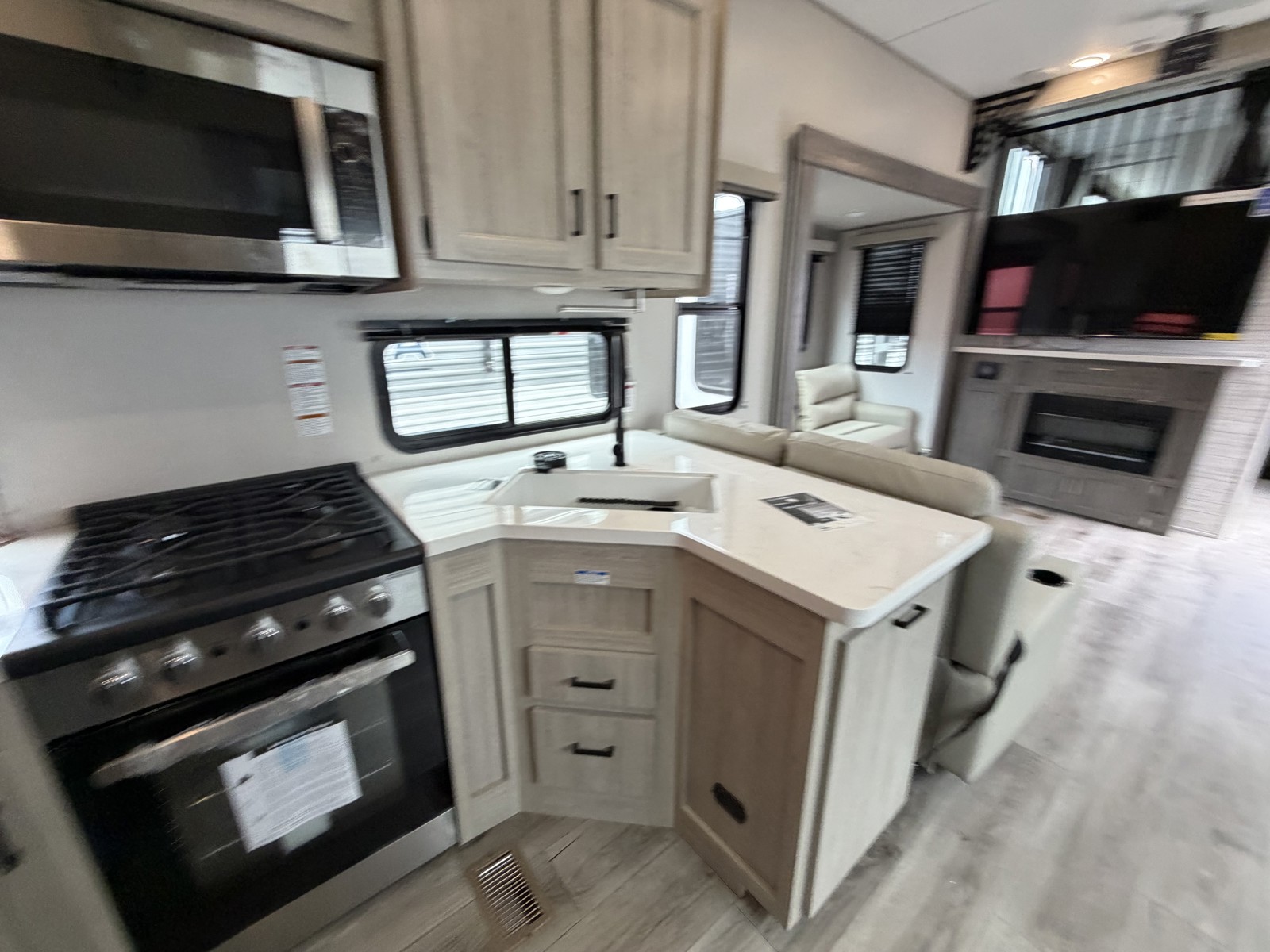 2026 COACHMEN CATALINA 44CONDO - Image 19