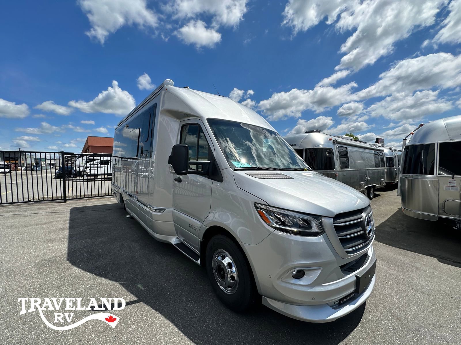 2025 Airstream Atlas Murphy Suite - Image 1