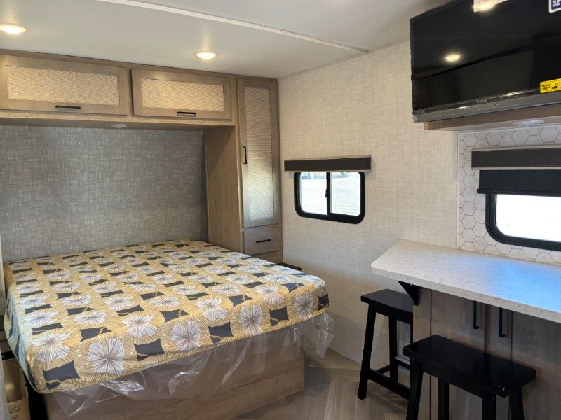 2026 Ember RV E-Series 21FBE - Image 15