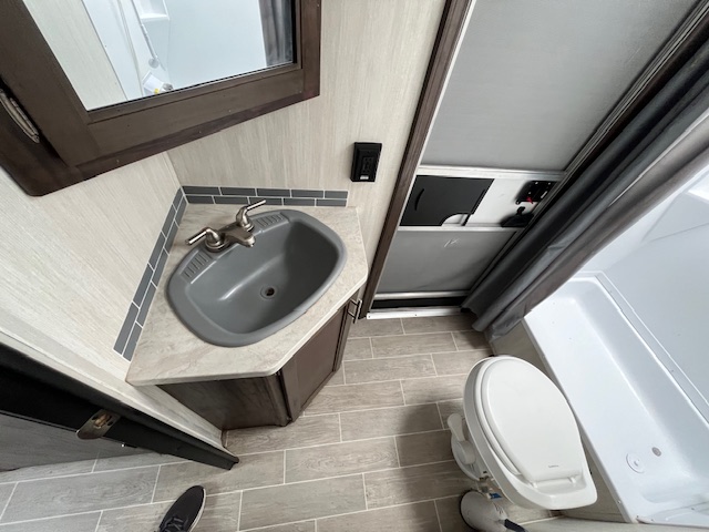 2020 CHEROKEE GREY WOLF 26DBH - Image 18