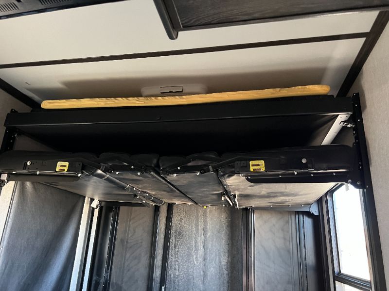 2019 Keystone Raptor 423 - Image 8