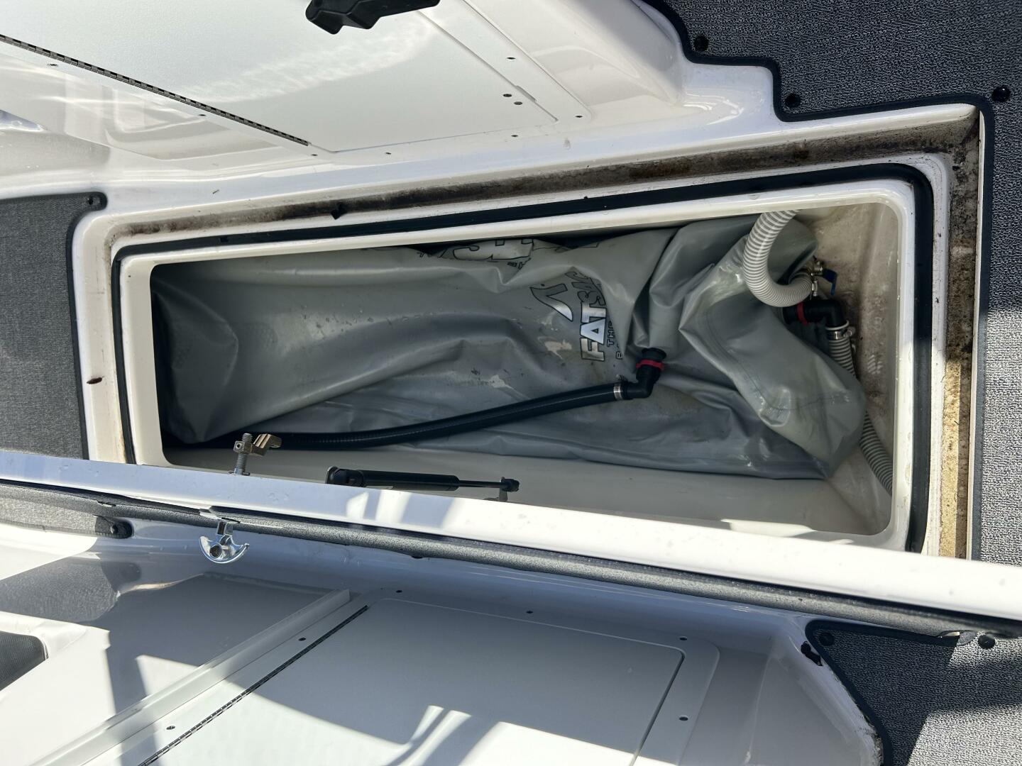 2019 Yamaha Boats AR210 - Image 18