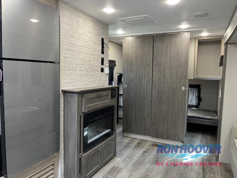 2026 COACHMEN 333DORM - Image 6