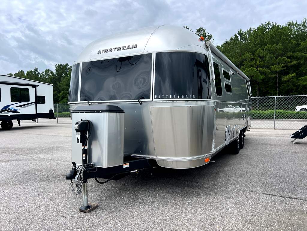 2024 AIRSTREAM POTTERY BARN 28RBT - Image 2
