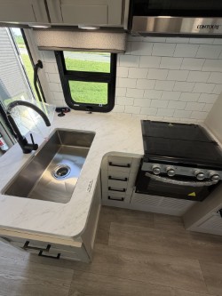 2027 JAYCO GREYHAWK 30Z - Image 16