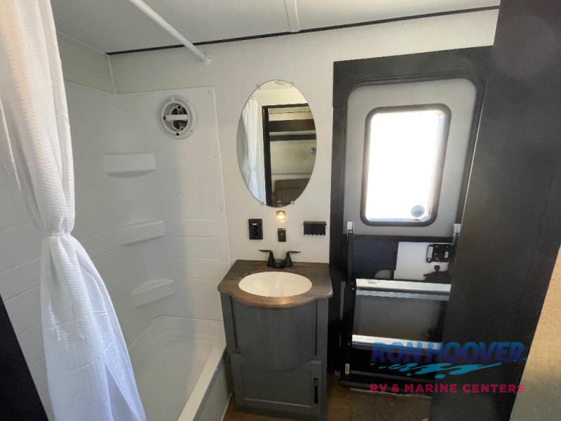 2026 PALOMINO 429LFT - Image 20