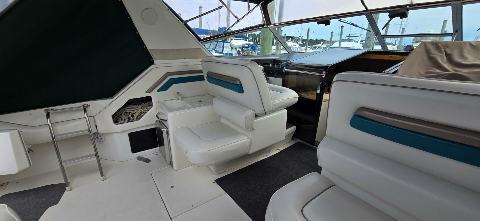 1992 Sea Ray 400 Express - Image 8