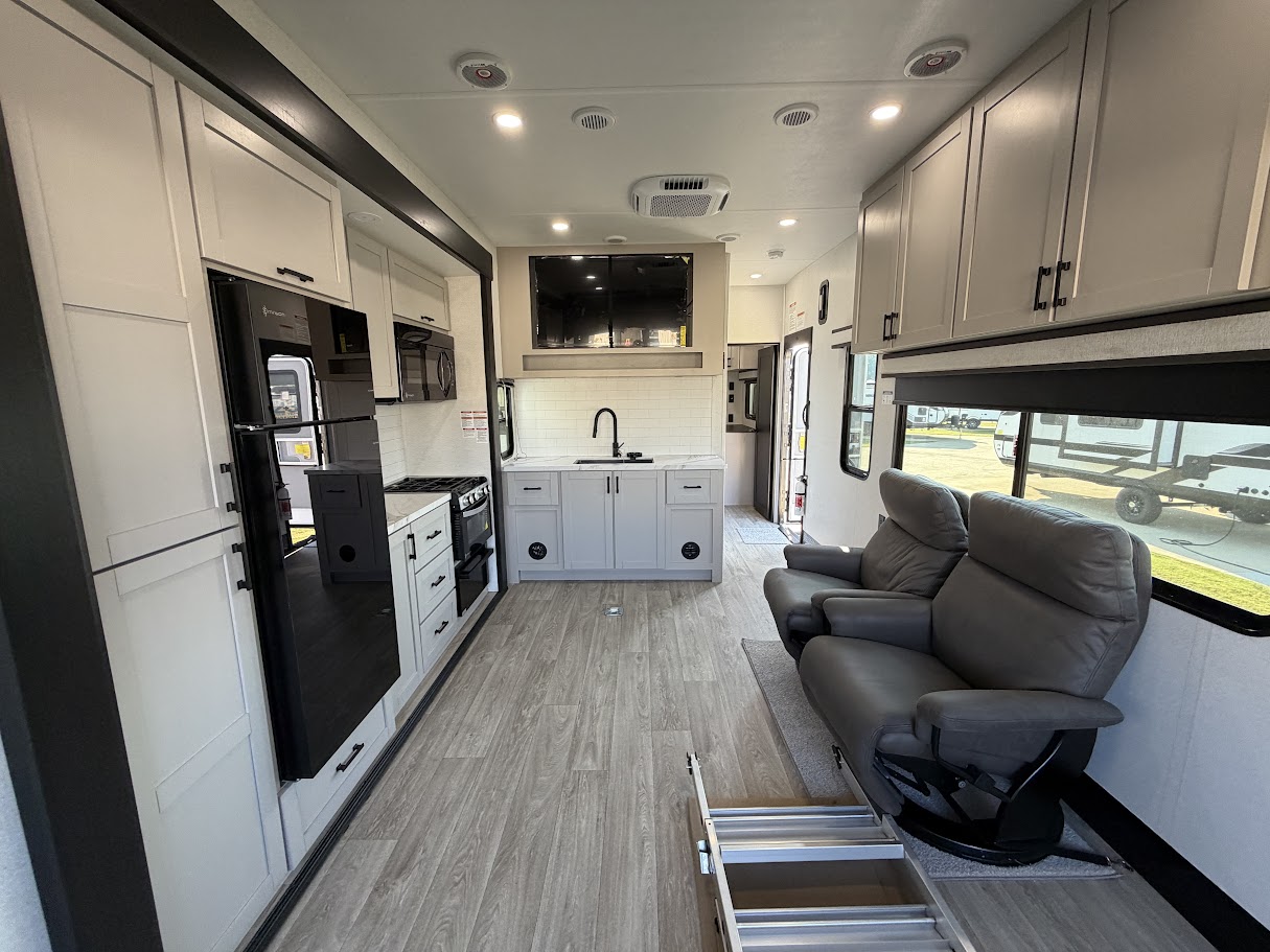 2027 JAYCO SEISMIC 265 - Image 9