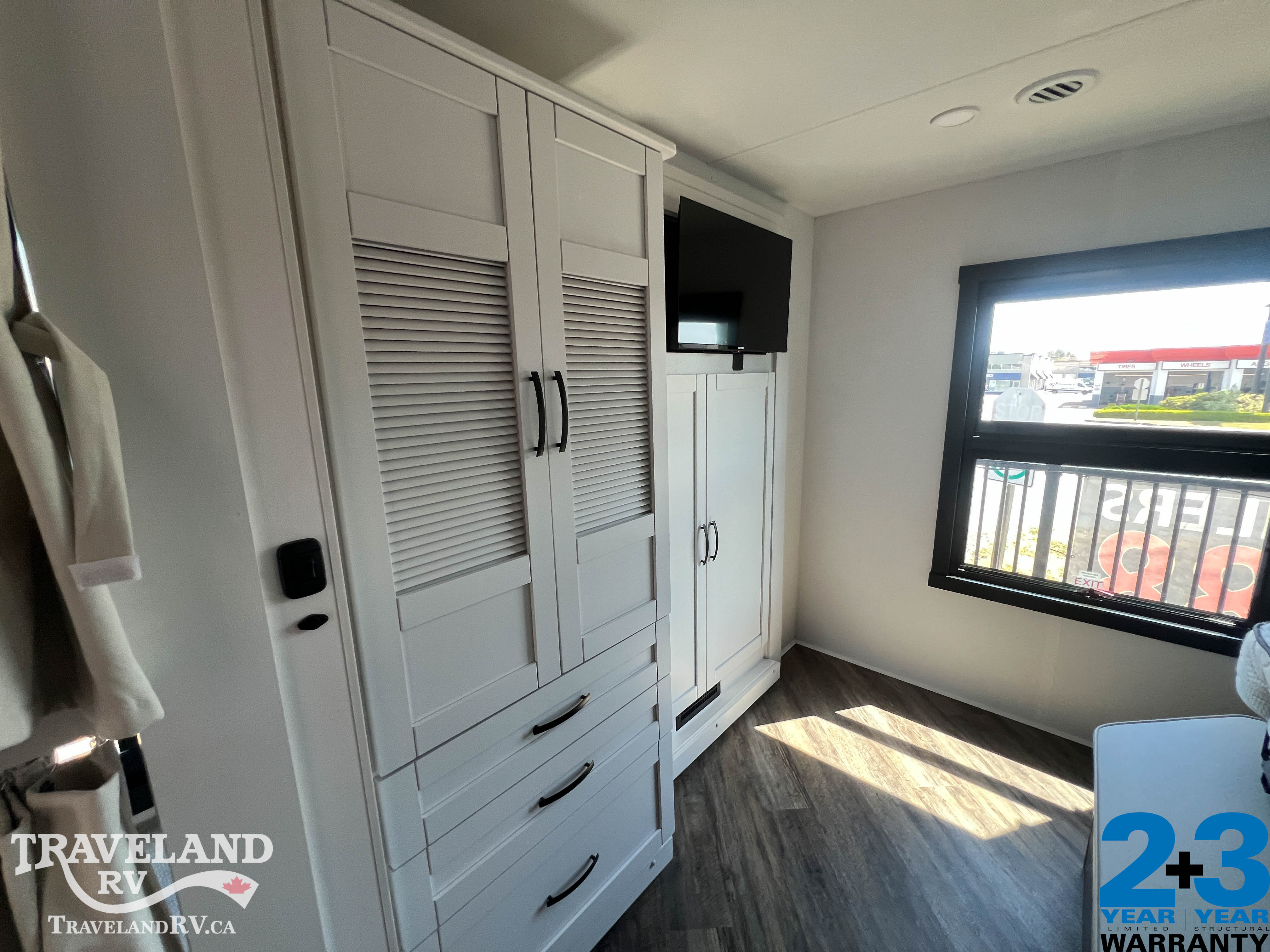 2026 Jayco Seneca 37L - Image 27