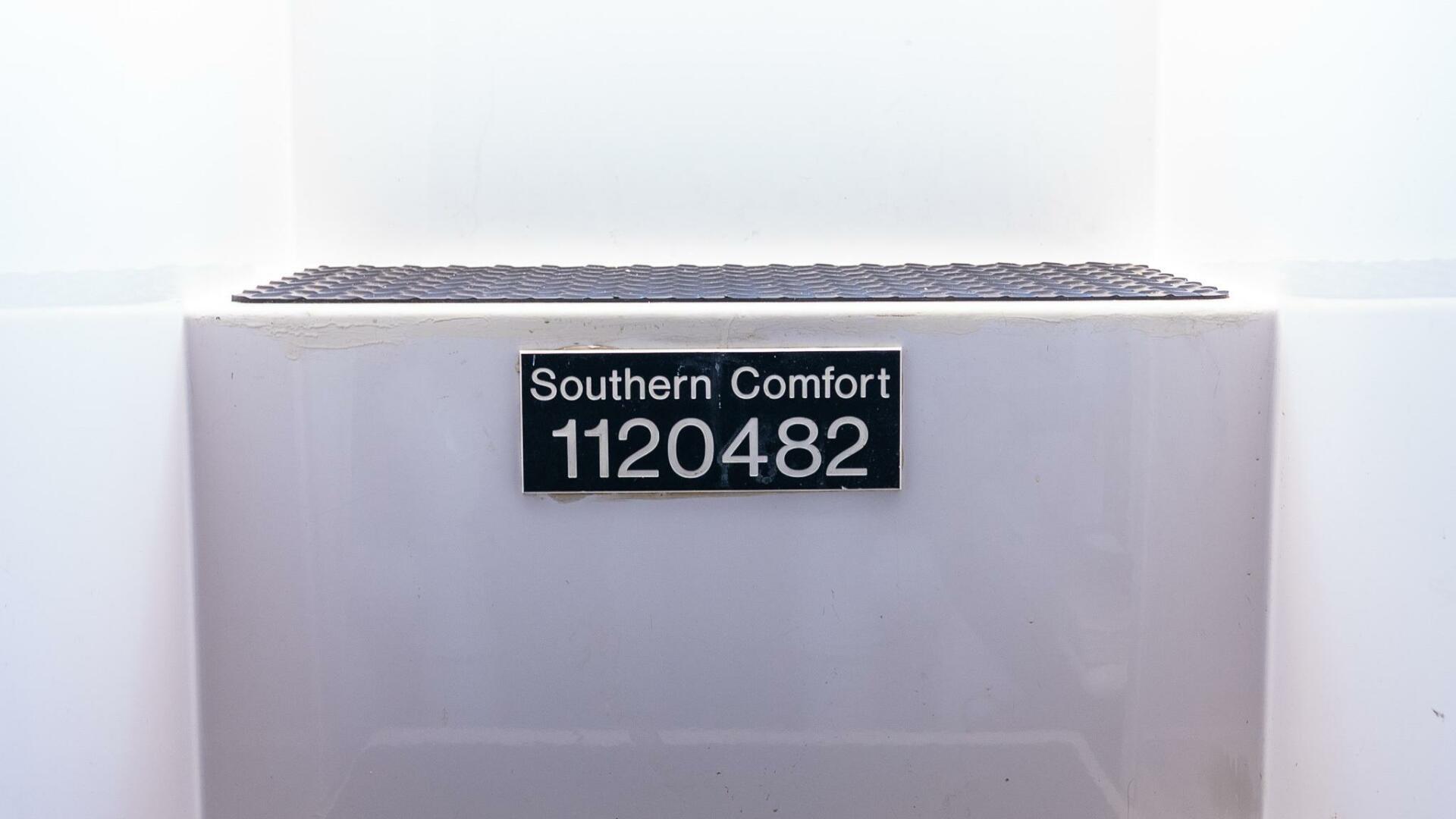 2002 VIKING 52 Convertible Base - Image 43