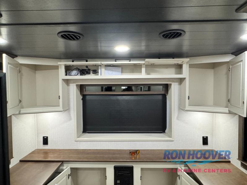 2026 FOREST RIVER 425FO - Image 24