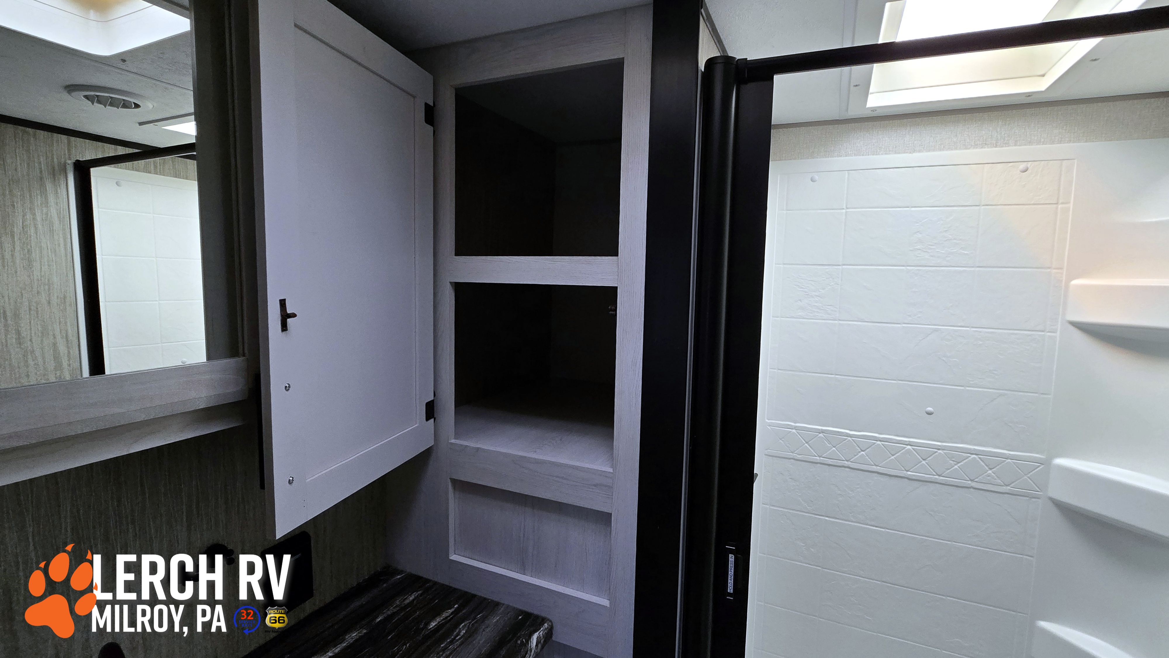 2022 KZ RV Durango Half-Ton D274BHD - Image 31
