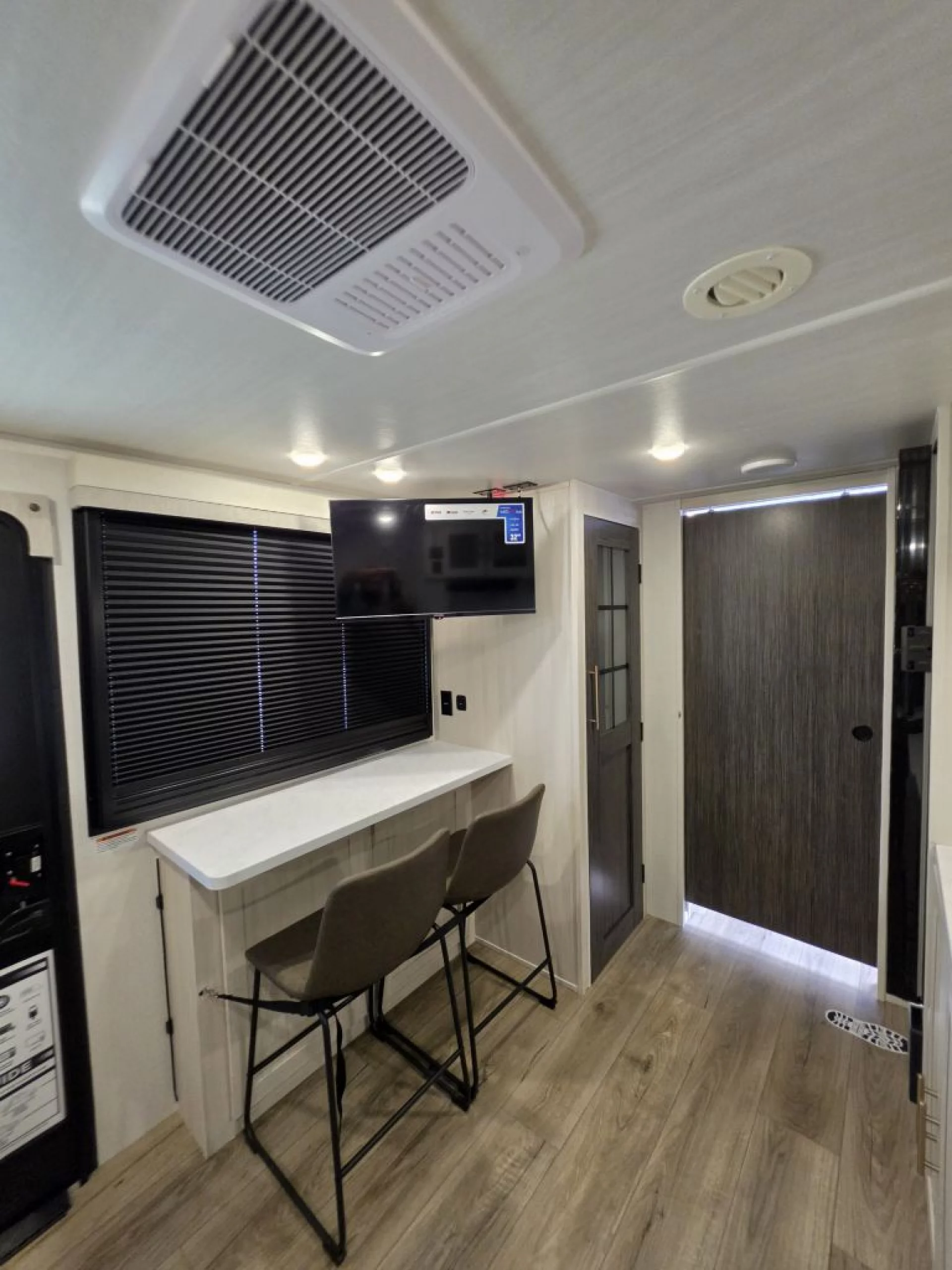 2027 FOREST RIVER R-POD RP197 - Image 13