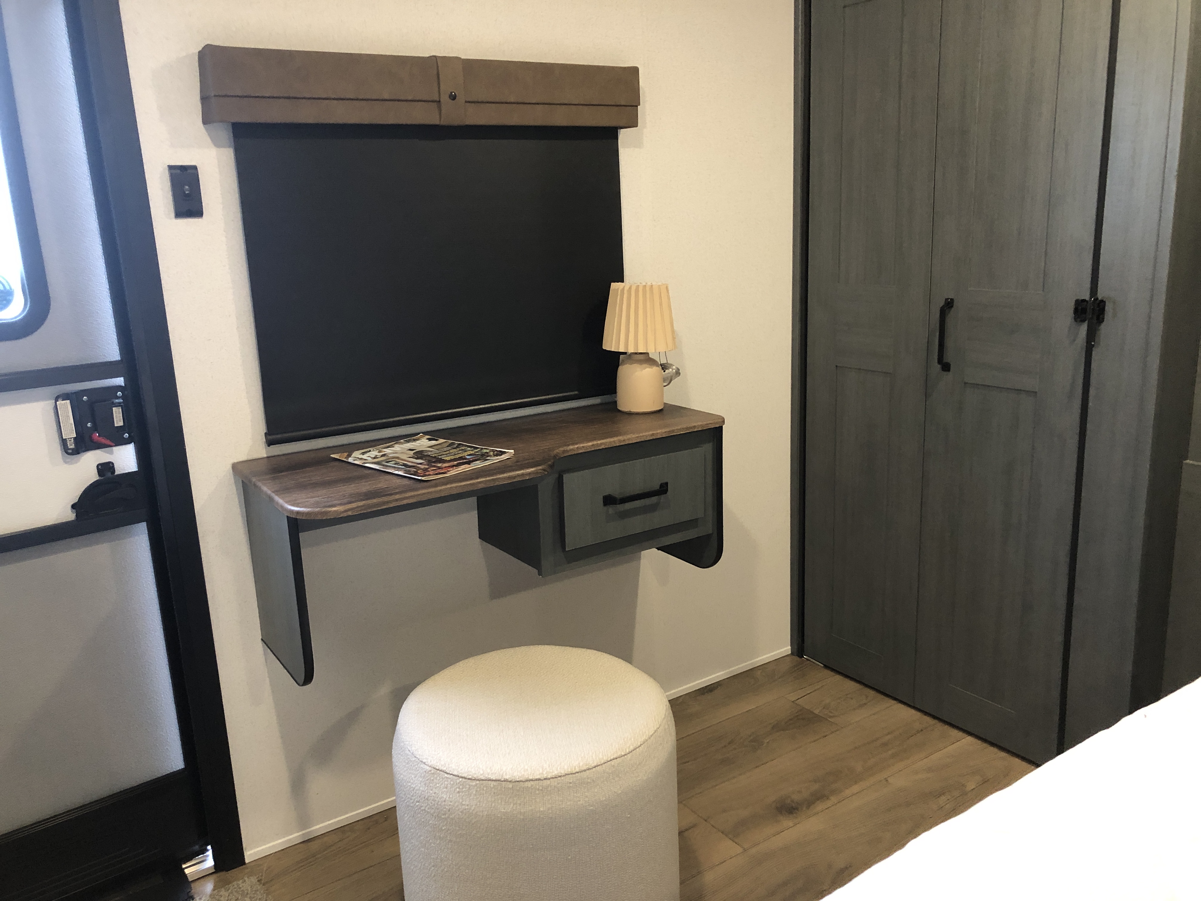 2027 Forest River Puma Vista 403LFT - Image 31