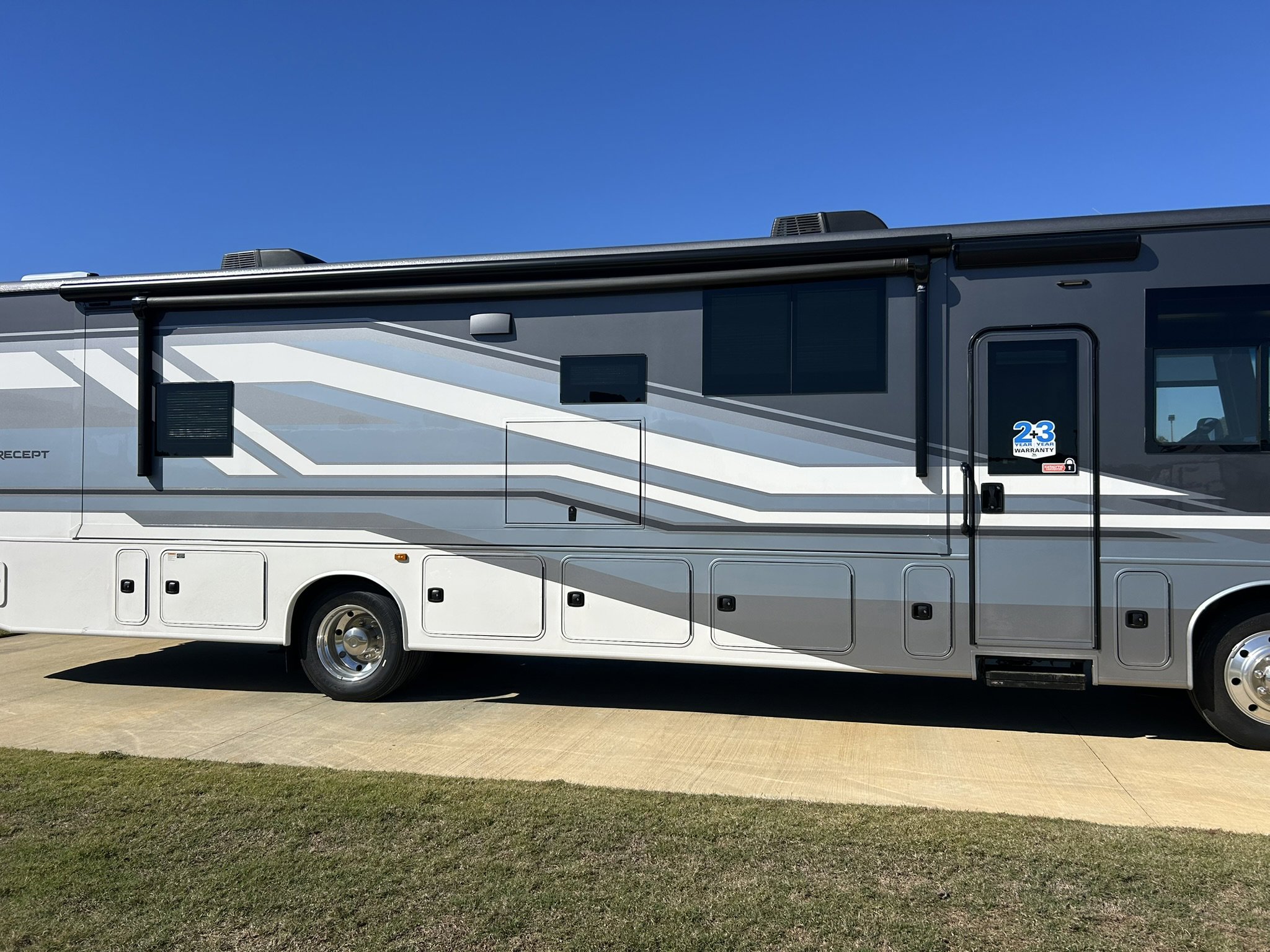 2026 JAYCO PRECEPT 36C - Image 4