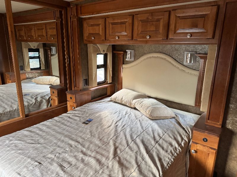 2015 Tiffin Allegro Red 38 QBA - Image 13