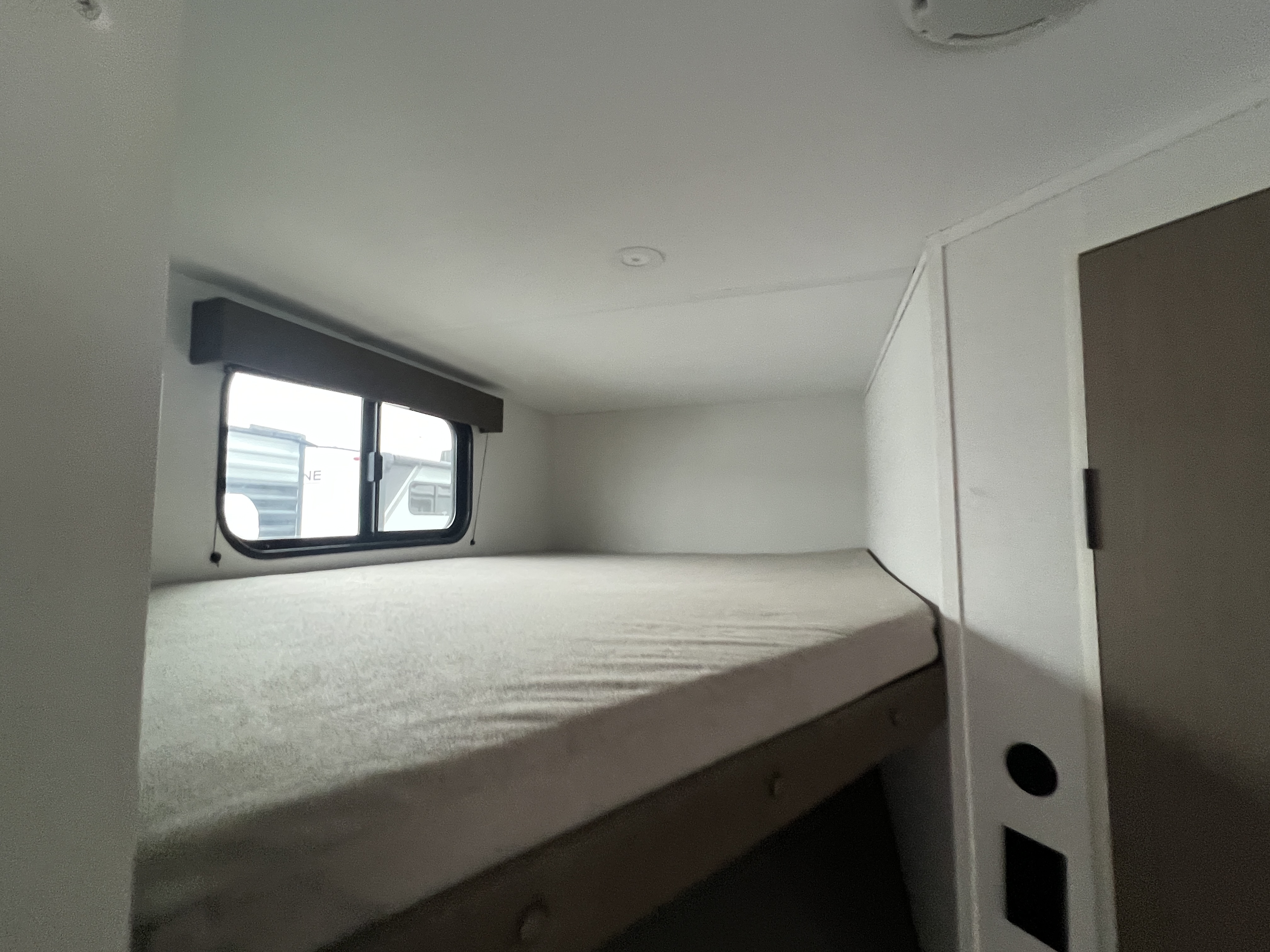 2026 Grand Design Transcend ONE 161DB - Image 18