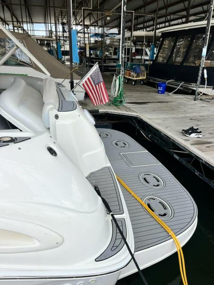 2003 Sea Ray 380 Sundancer - Image 4