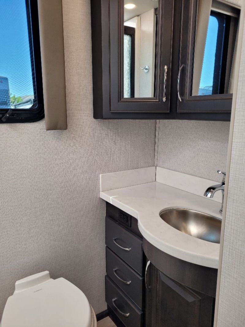 2026 Fleetwood Frontier 38RT - Image 19