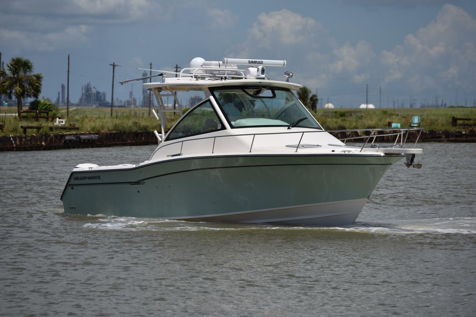 2016 Grady-White 330 Express - Image 59