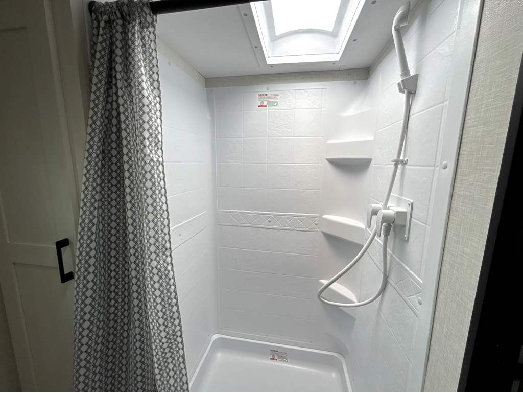 2026 VENTURE RV SIENNA 251VRB - Image 15